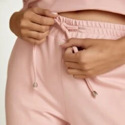 Pink Cropped Sweatpants -Other || Traffic People Shop anvzhrlwb5x8c9skopjb