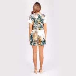 Short White Satin Bermuda Shorts With Tropical Print -Other || Traffic People Shop classic short sleeved blouse 744367eab2e386aaeb95ff4055044dc8
