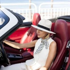 Berte Vest -Other || Traffic People Shop coocoomos font natural silk scarf 60x60cm 72e4f4101d838fe3a833e39b197597b1