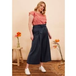 Edna Paprika Ditsy Floral Top -Other || Traffic People Shop edna paprika ditsy floral top a26fa926481c9d39eedef8a84b53cf38