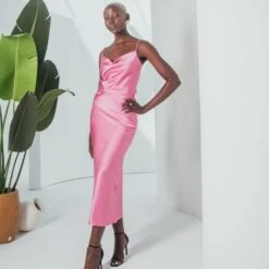 Essentials - Satin Midi Skirt - Dusty Pink -Other || Traffic People Shop essentials satin midi skirt dusty pink 9c9f833f5dc3fa98995e11eea39c89a6