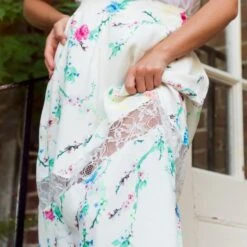 White Blossom Midi Skirt -Other || Traffic People Shop jhyxsnjspzewkvbqkxlx