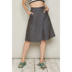 Linen Flóki Shorts In Blue -Other || Traffic People Shop linen flo ki shorts in blue 73cf32b8bd337624ad5ec2d3e5d47698