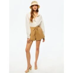 Beige Mini Linen Shorts -Other || Traffic People Shop mini linen shorts e872d3dc72b6c47500aa9f04c47c2b50