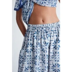 Mari Tile Pattern Skirt In Indigo 15 Mari Tile Pattern Skirt In Indigo -Other || Traffic People Shop peraluna mari indigo skirt c ini desen beli lastikli 2 cepli diz alt kad n etek i ndigo 8359760a9c87805f3714e1de8243e1f5