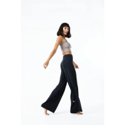 Ss Crop Top - Taupe -Other || Traffic People Shop ss crop top 666fd0e4bc22d689af06f106d3ba9bb6