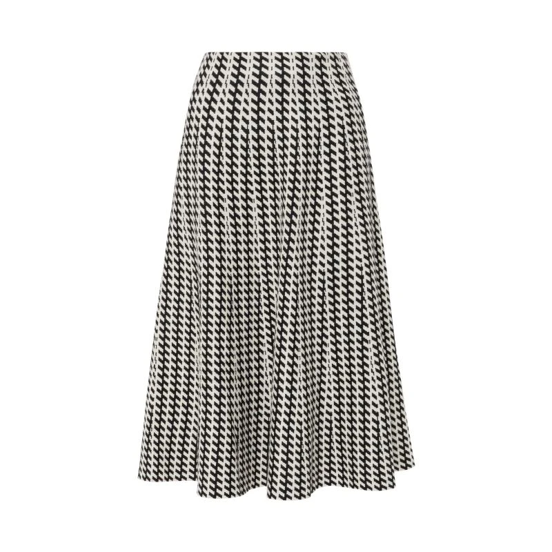 Knitted Pleat Detail Zigzag Pattern Midi Skirt In Black-White 1 Knitted Pleat Detail Zigzag Pattern Midi Skirt In Black-White