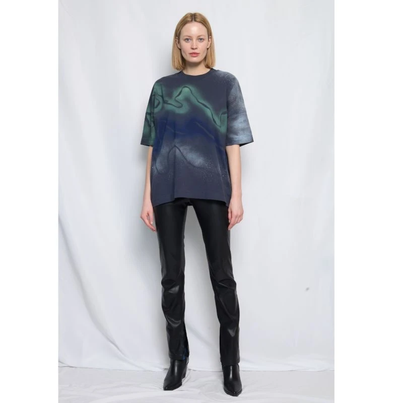 Minimalistic Oversize T-Shirt 2 Minimalistic Oversize T-Shirt - Image 2