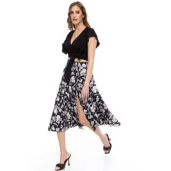 Ruffle Detail Crop Top - Black 8 Ruffle Detail Crop Top - Black -Other || Traffic People Shop xqvib7omk3tlt1et5mg1