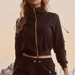 Fitcy Top With Golden Details In Black -Other || Traffic People Shop yg8mojbwe5hkebxjmbqz